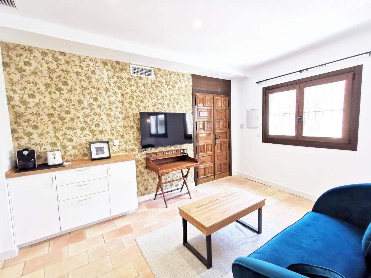 Apartamentos Tres Llaves Palacio De Vela De Los Cobos Úbeda Exterior foto