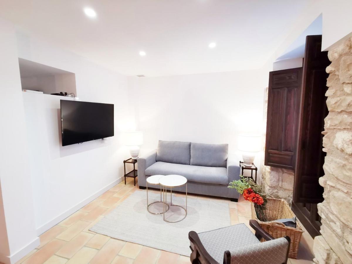 Apartamentos Tres Llaves Palacio De Vela De Los Cobos Úbeda Exterior foto